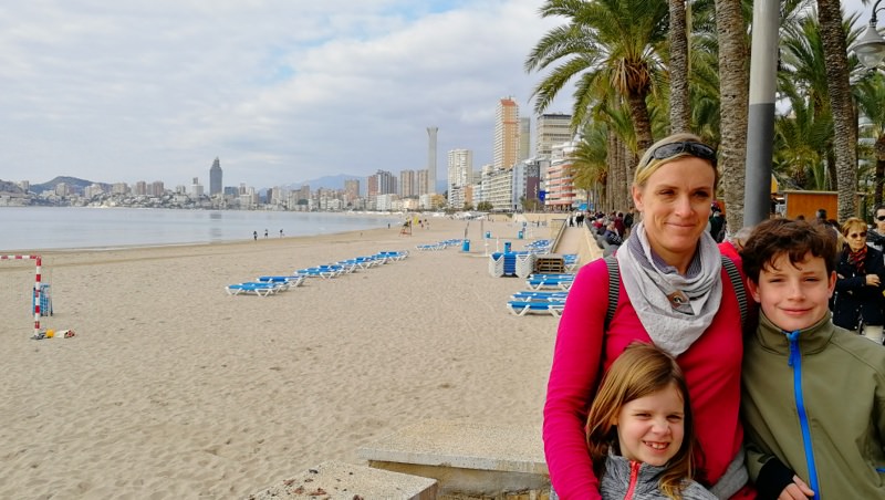 Spanien mit dem Wohnmobil Benidorm Selfi Familie